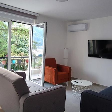 Apartman Lubarda Apartment Kotor Bagian luar foto