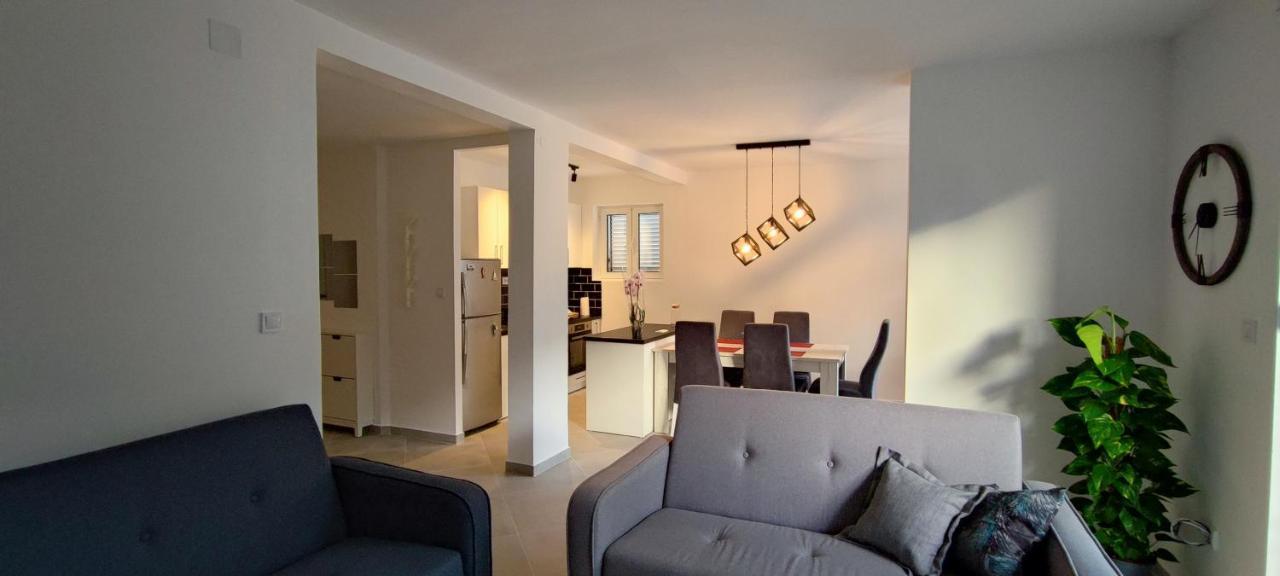 Apartman Lubarda Apartment Kotor Bagian luar foto